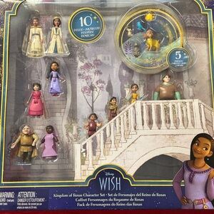 Disney Wish Rosas Adventure Figure Set - Purple, Pink, Brown
